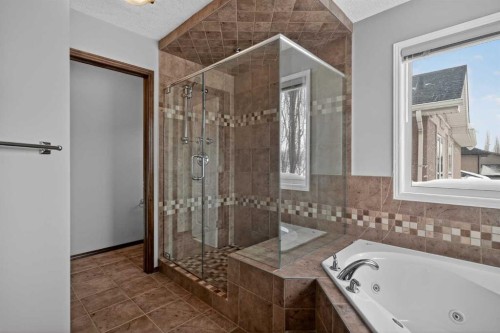 70 Panatella Circle Nw, Calgary, AB - Indoor Photo Showing Bathroom