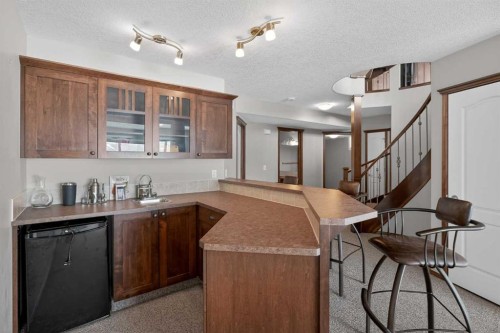 70 Panatella Circle Nw, Calgary, AB - Indoor Photo Showing Kitchen