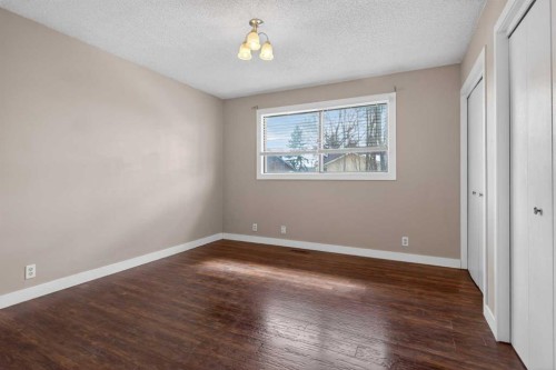 32 Fallingworth Court Ne, Calgary, AB - Indoor Photo Showing Other Room