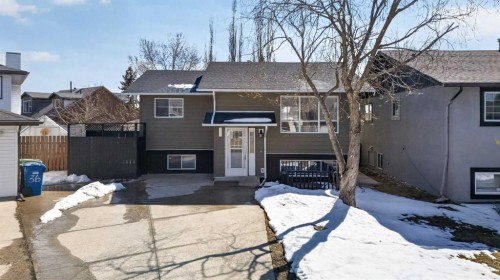 32 Fallingworth Court Ne, Calgary, AB - Outdoor