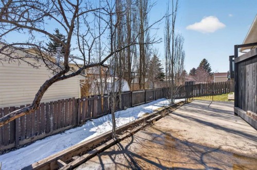32 Fallingworth Court Ne, Calgary, AB - Outdoor