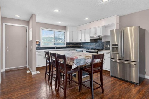 32 Fallingworth Court Ne, Calgary, AB - Indoor