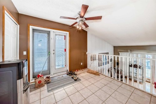 243 Erin Meadow Close, Calgary, AB - Indoor Photo Showing Other Room
