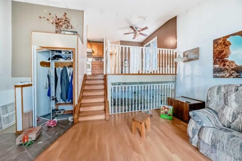 243 Erin Meadow Close, Calgary, AB - Indoor Photo Showing Other Room