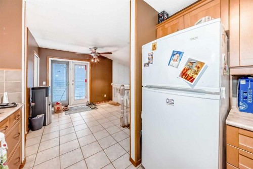 243 Erin Meadow Close, Calgary, AB - Indoor