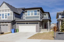 25 Legacy Glen Crescent SE Calgary, AB T2X 4G5