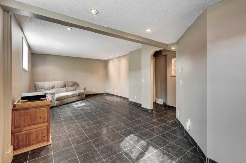 427 Copperfield Boulevard Se, Calgary, AB - Indoor Photo Showing Other Room