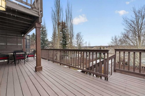 111 Valley Ponds Crescent Nw, Calgary, AB - Outdoor With Exterior