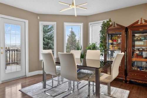 111 Valley Ponds Crescent Nw, Calgary, AB - Indoor Photo Showing Dining Room