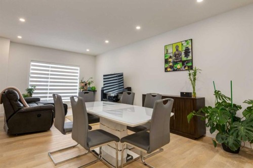 94-903 Mahogany Boulevard Se, Calgary, AB - Indoor Photo Showing Dining Room