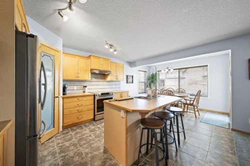 190 Brightonstone Bay Se, Calgary, AB - Indoor Photo Showing Kitchen