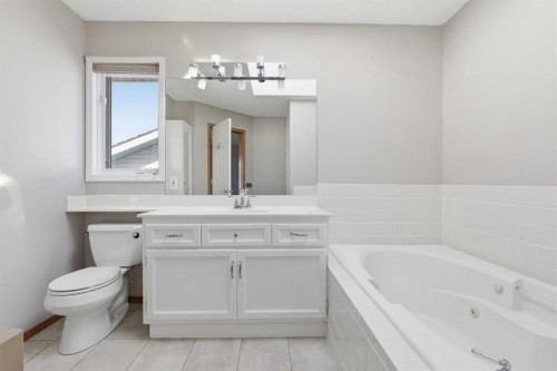 105 Crystalridge Drive, Okotoks, AB - Indoor Photo Showing Bathroom