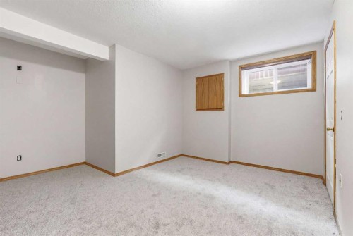 105 Crystalridge Drive, Okotoks, AB - Indoor Photo Showing Other Room