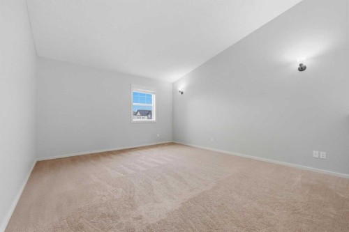 1198 Kingston Crescent Se, Airdrie, AB - Indoor Photo Showing Other Room