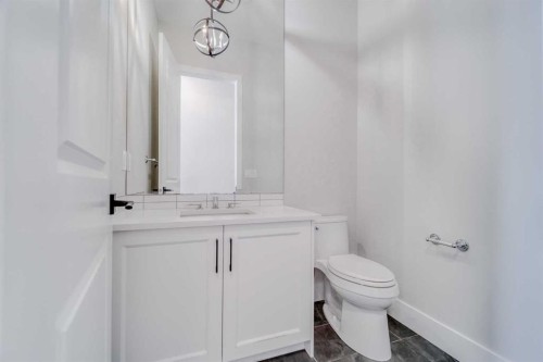 111 Aspen Summit Boulevard Sw, Calgary, AB - Indoor Photo Showing Bathroom
