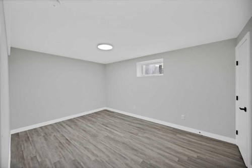 4351 38 Street Ne, Calgary, AB - Indoor Photo Showing Other Room