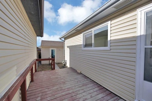 4351 38 Street Ne, Calgary, AB - Outdoor With Exterior