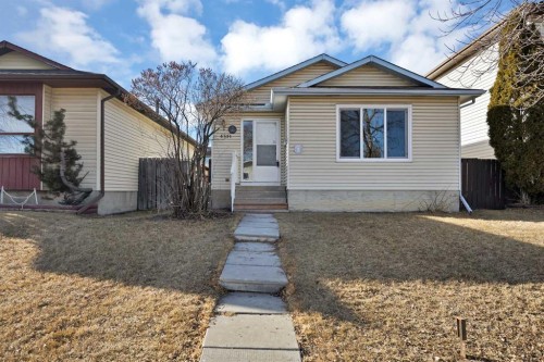 4351 38 Street Ne, Calgary, AB - Outdoor