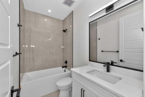 380 Watercrest Place, Chestermere, AB - Indoor Photo Showing Bathroom