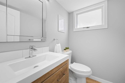 6 Mckernan Place Se, Calgary, AB - Indoor Photo Showing Bathroom