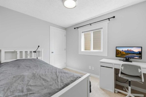 6 Mckernan Place Se, Calgary, AB - Indoor