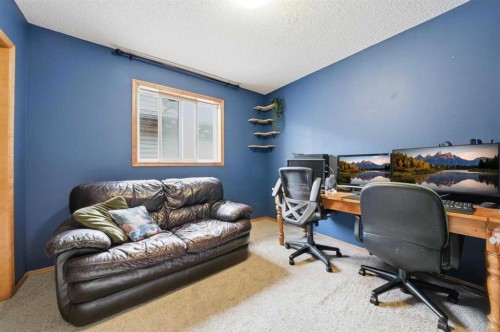 62 New Brighton Circle Se, Calgary, AB - Indoor Photo Showing Other Room