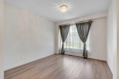 958 Sherwood Boulevard Nw, Calgary, AB - Indoor Photo Showing Other Room