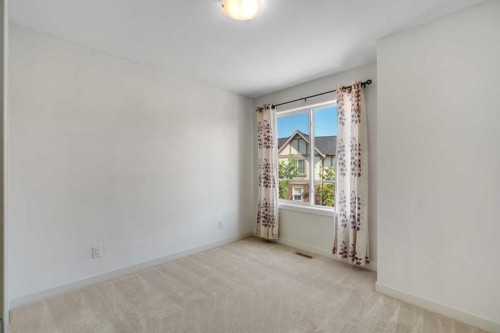 958 Sherwood Boulevard Nw, Calgary, AB - Indoor Photo Showing Other Room