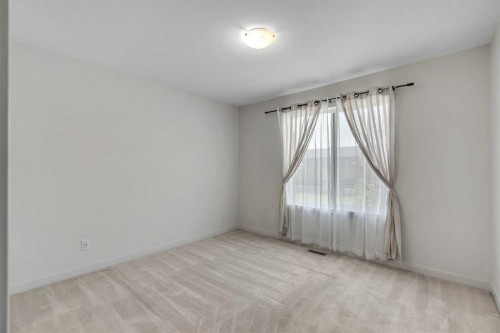 958 Sherwood Boulevard Nw, Calgary, AB - Indoor Photo Showing Other Room