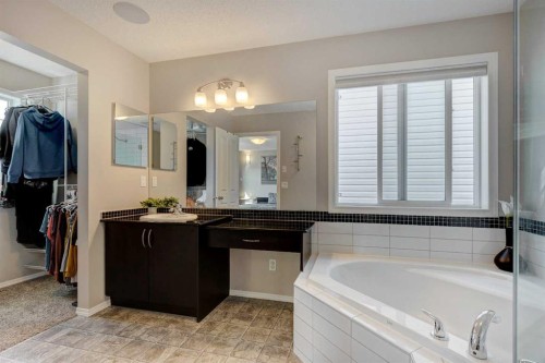 55 Legacy Crescent Se, Calgary, AB - Indoor Photo Showing Bathroom