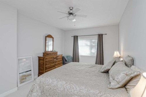 103 Bridle Estates Mews Sw, Calgary, AB - Indoor Photo Showing Bedroom