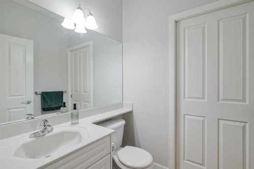 103 Bridle Estates Mews Sw, Calgary, AB - Indoor Photo Showing Bathroom