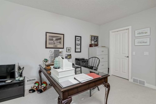 103 Bridle Estates Mews Sw, Calgary, AB - Indoor