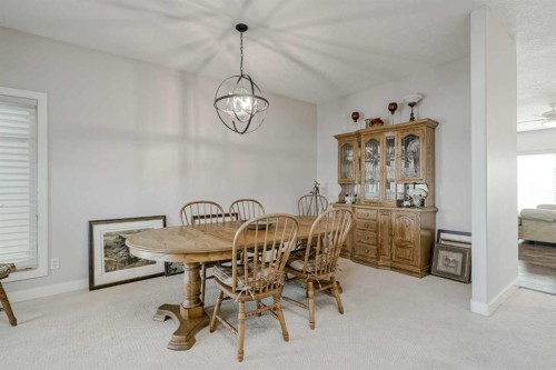 103 Bridle Estates Mews Sw, Calgary, AB - Indoor Photo Showing Dining Room