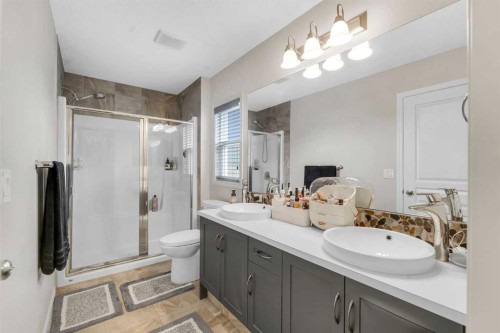 92 Legacy Glen Street Se, Calgary, AB - Indoor Photo Showing Bathroom