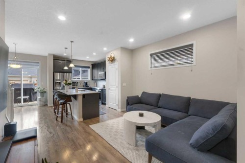 92 Legacy Glen Street Se, Calgary, AB - Indoor Photo Showing Living Room
