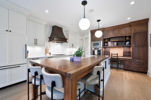 1903 48 Avenue Sw, Calgary, AB - Indoor