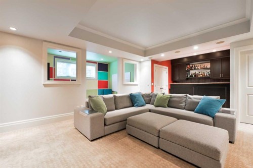 1903 48 Avenue Sw, Calgary, AB - Indoor Photo Showing Living Room