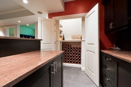 1903 48 Avenue Sw, Calgary, AB - Indoor Photo Showing Other Room