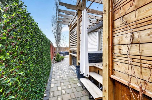 60 Inverness Drive Se, Calgary, AB - 