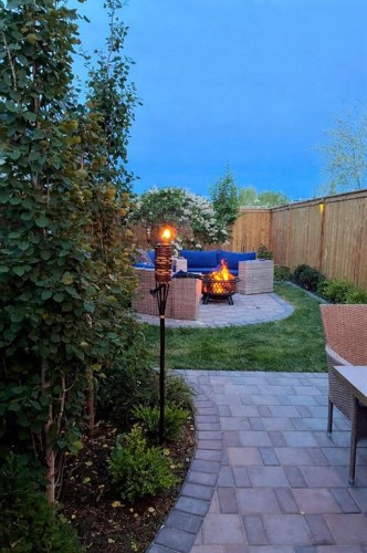 60 Inverness Drive Se, Calgary, AB - Outdoor