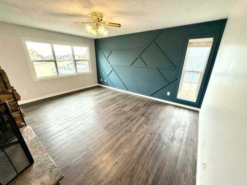 716 Bankview Drive, Drumheller, AB - Indoor