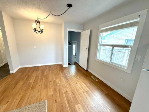 716 Bankview Drive, Drumheller, AB - Indoor Photo Showing Other Room