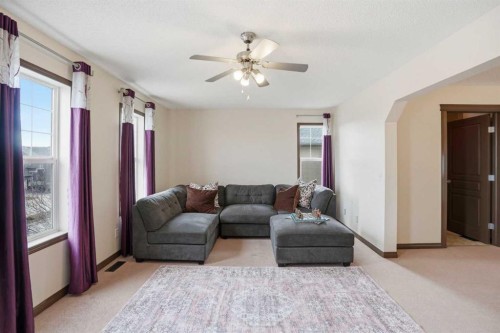 6 Springborough Green Sw, Calgary, AB - Indoor Photo Showing Living Room