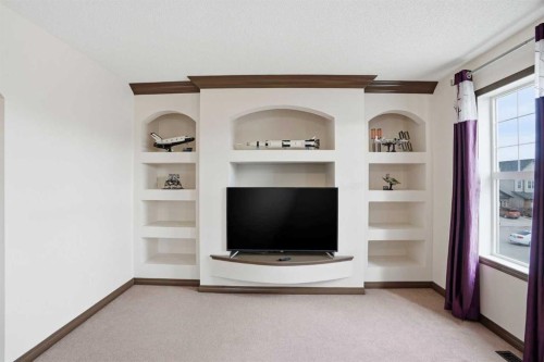 6 Springborough Green Sw, Calgary, AB - Indoor Photo Showing Other Room