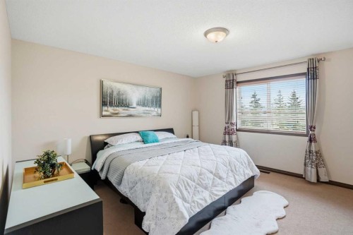 6 Springborough Green Sw, Calgary, AB - Indoor Photo Showing Bedroom