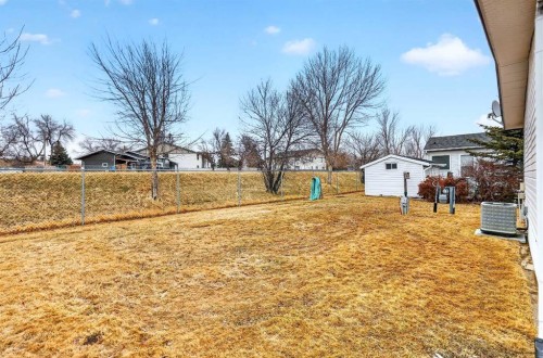 11 Doubletree Way, Strathmore, AB 