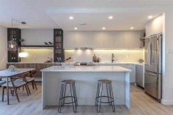 407-1330 15 Avenue SW Calgary, AB T3C 3N7