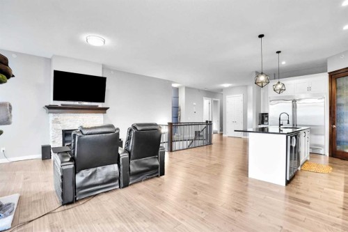 3 Muirfield Close, Lyalta, AB - Indoor Photo Showing Kitchen With Upgraded Kitchen