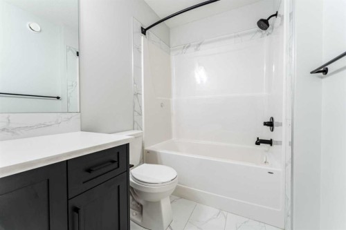 13 Calhoun Crescent Ne, Calgary, AB - Indoor Photo Showing Bathroom